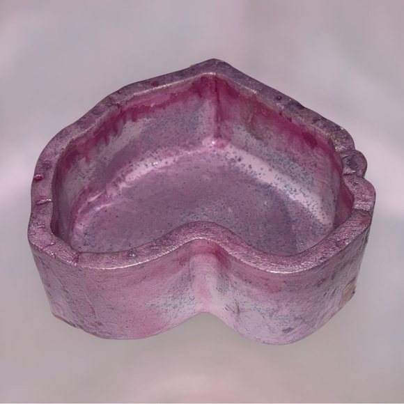 Handmade Heart Eco Resin Dish | Jewelry Tray | Gift Idea - Picture 5 of 5